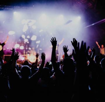 LES FESTIVALS MUSICAUX À NE PAS MANQUER CET ÉTÉ